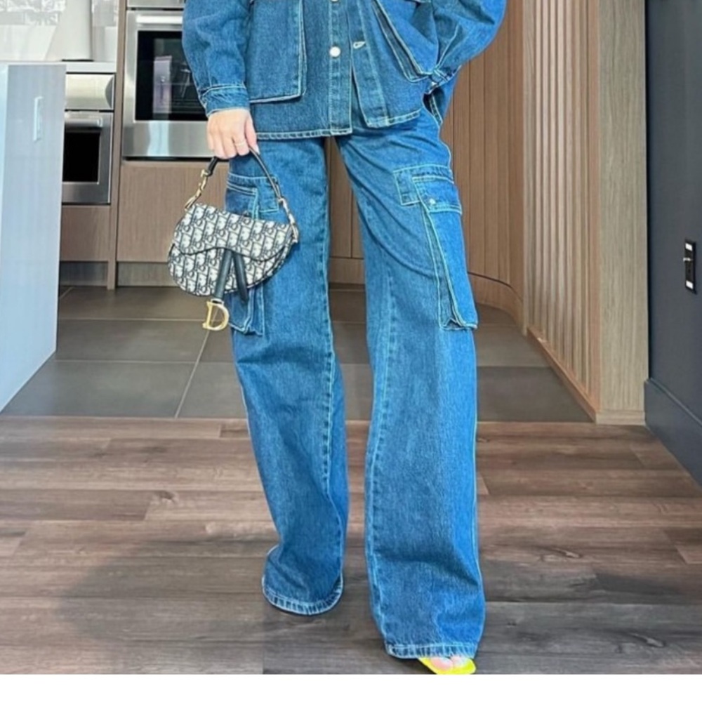 PrettyLittleThing Blue Flare Jeans